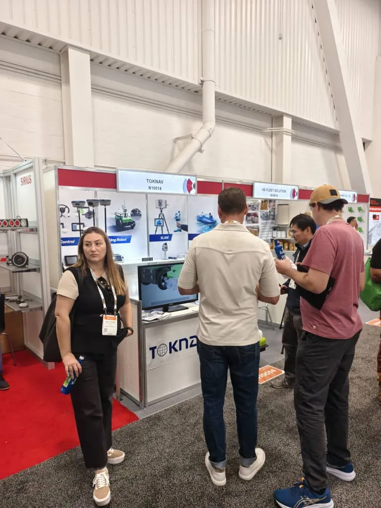 Customer discussion around TOKNAV GNSS solutions